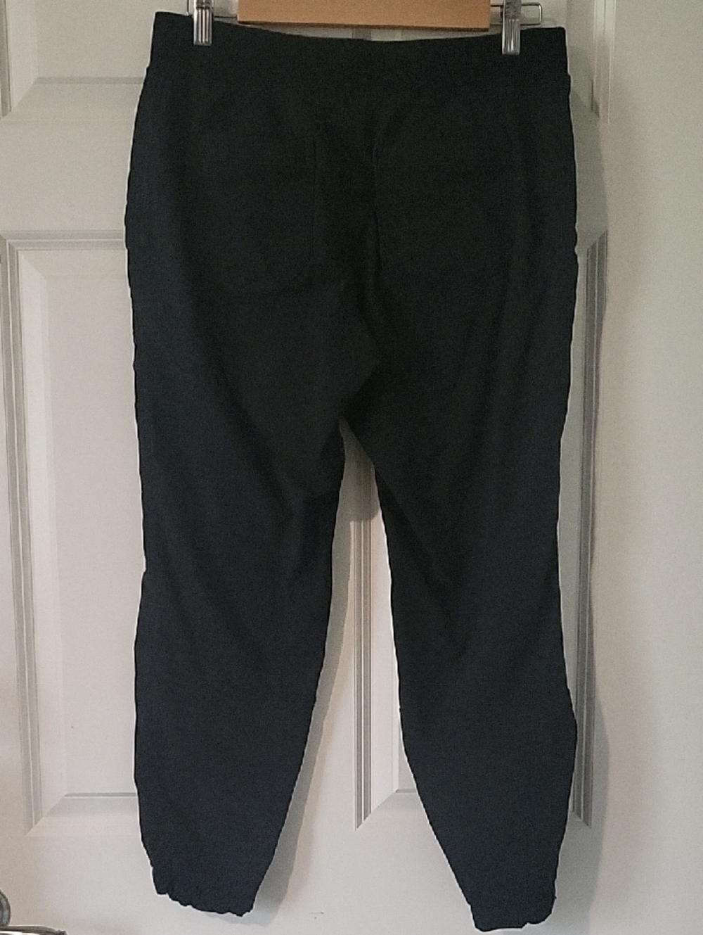 Women’s Athleta Trekkie Jogger Pants Size 8 Black Athletic Travel Pants - Picture 4 of 11